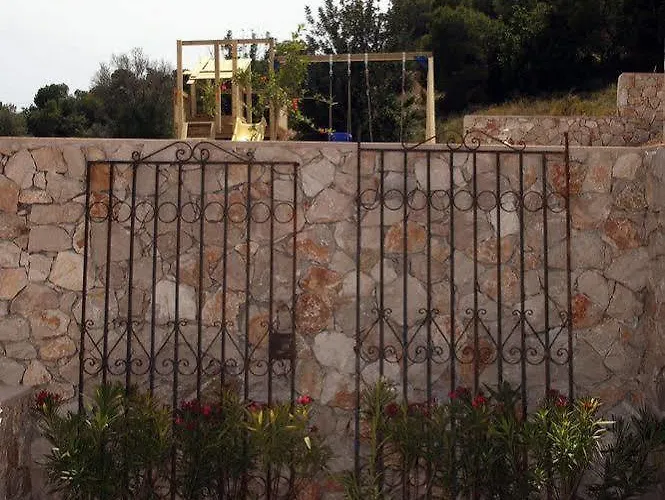 Edem Villa